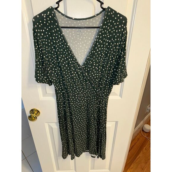 Hawthorne Chic Green Polka Dot‎ Midi Dress Perfect for Any Occasion - Picture 1 of 5